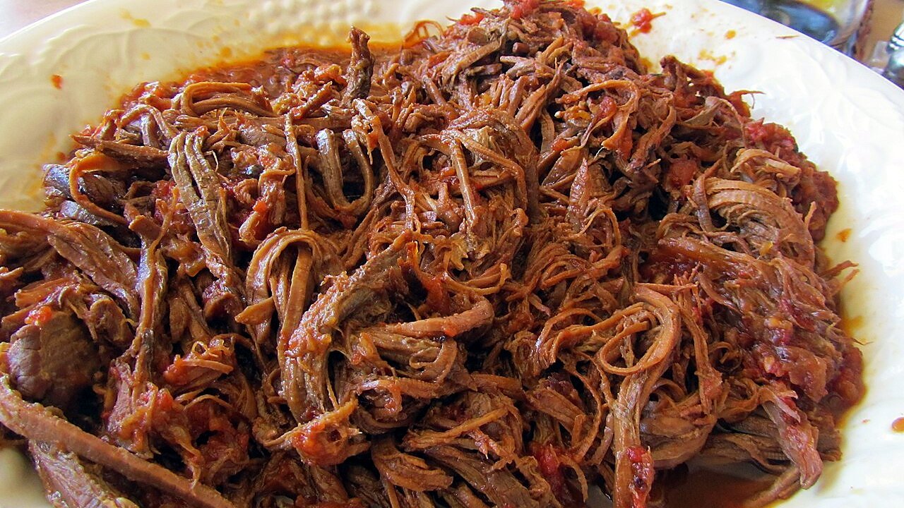 Carne mechada en olla de cocimiento lento